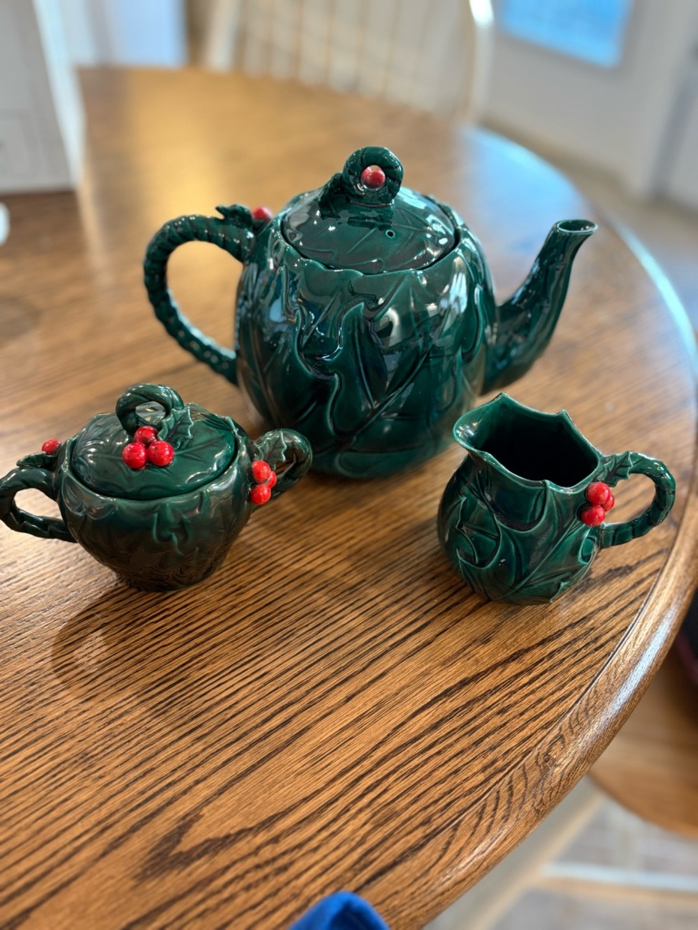 Lenox Green Ceramic Holly Teapot Set with Red Berry Accents